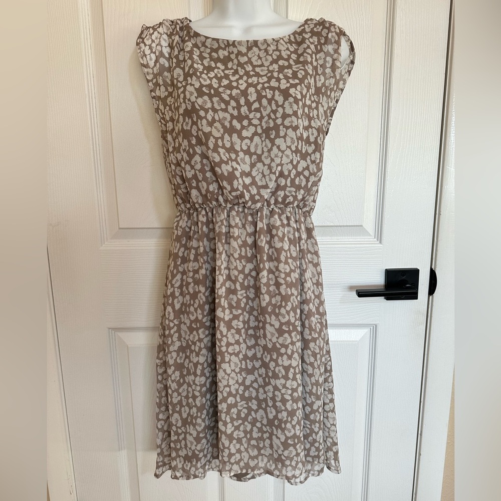 Maurices Taupe & White Dress